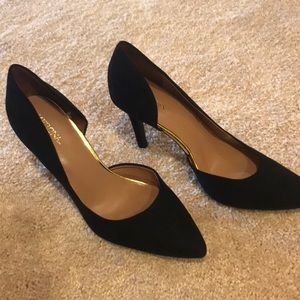 Women’s black high heeled shoes